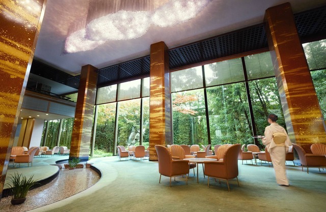 RIHGA Royal Hotel Osaka, Vignette Collection by IHG