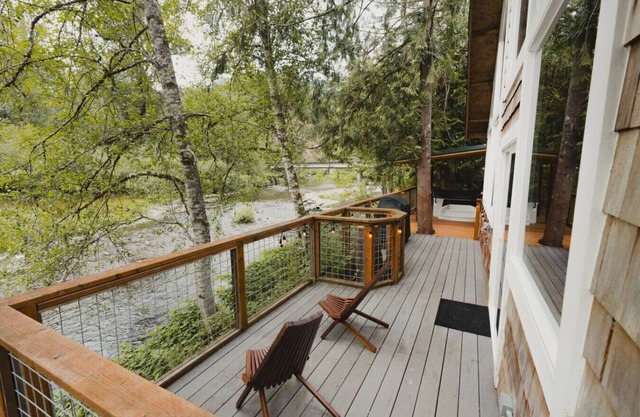 Riverfront Cabin-Hot Tub-Firepit-BBQ-Tilton River
