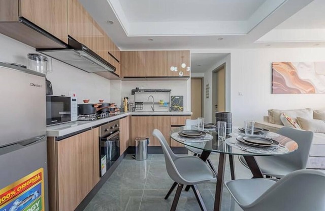 Riverside Expat Quarters