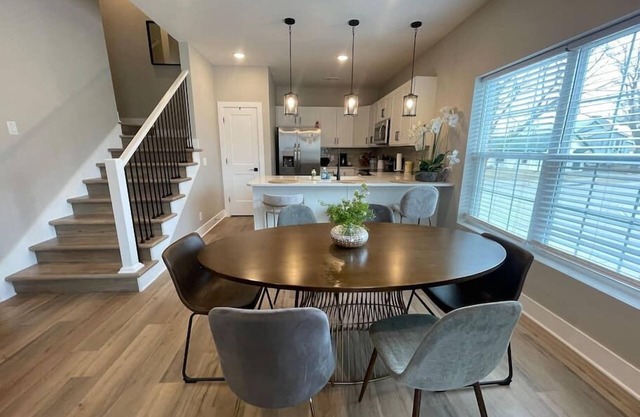 Rooftop Patio near Downtown with Garage Parking