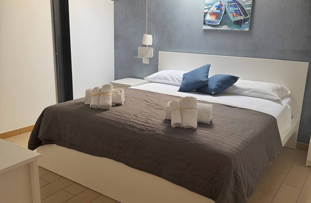 Room 202 at 'Le Saline Rooms Marzamemi' with Wi-Fi and Air Conditioning