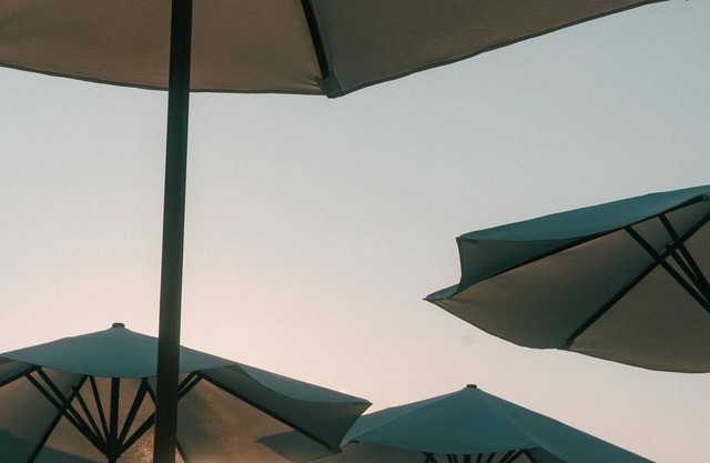 ROOM 3- Spacious Ocean Front Condo for 4 People