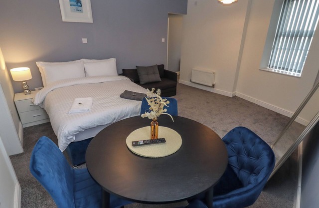 ROOM 6 STUDIO 2ND FLOOR, romantic in Blackpool