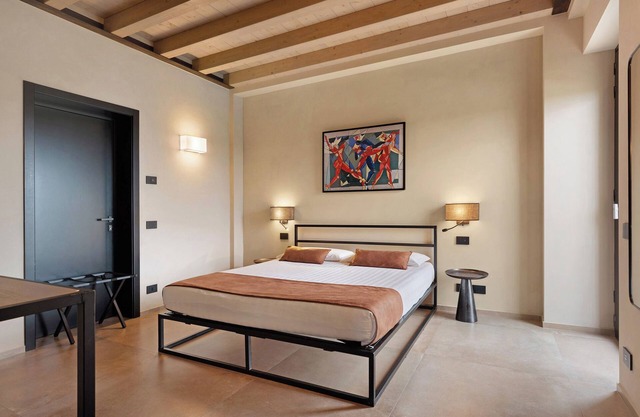 Room 'Agr Casa Pezzo Doppia Piano Terra' with Shared Pool, Wi-Fi and Air Conditioning