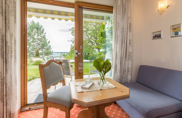 Room 'Doppelzimmer 4' with Mountain View, Private Terrace and Wi-Fi