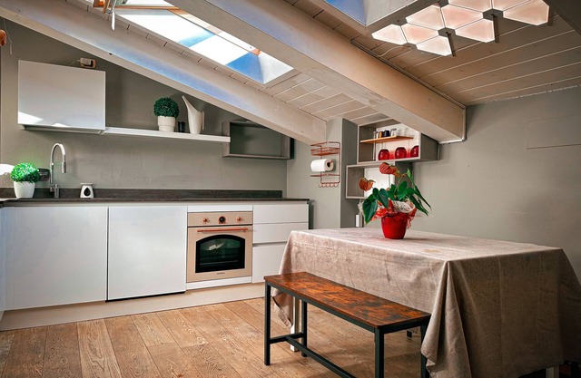 Room in Apartment - The Sweet Attic of Lu in the Historic Center