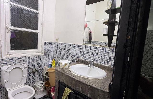Room in the city center next to the medina