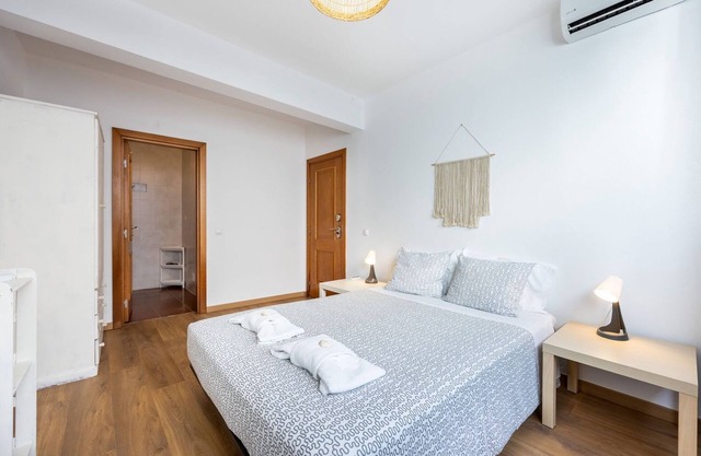 Room 'Maria' with shared terrace, Wi-Fi access and air conditioning