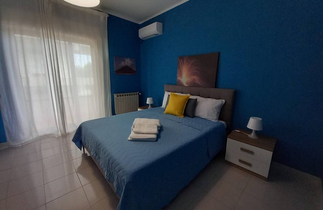 Room 'Stromboli' with Sea View, Wi-Fi and Air Conditioning