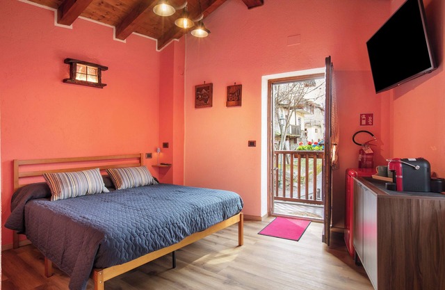 Room 'Tillier' with Mountain View, Balcony and Wi-Fi