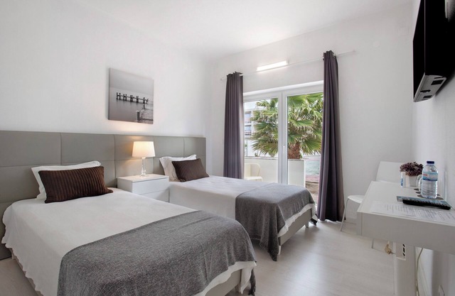 Room 'Twin 8' with Balcony and Wi-Fi