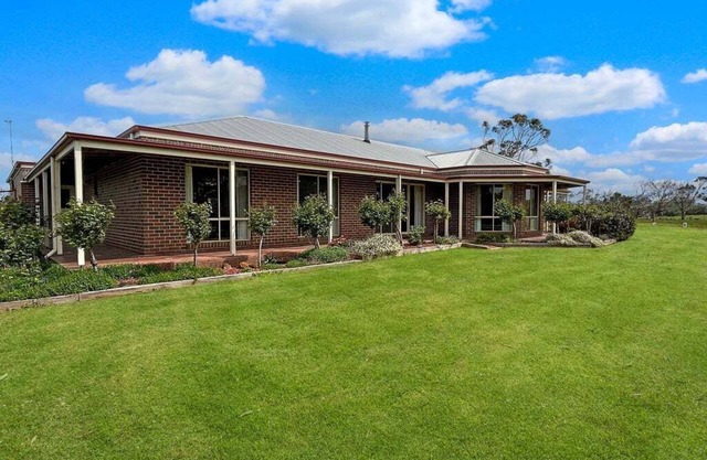 Rose's on Flower Hill