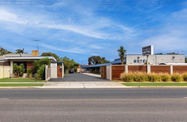 Rosebud Motel