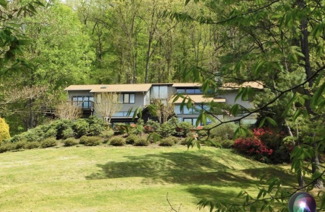 Roseland, VA. Private mountain retreat on 63 acres.