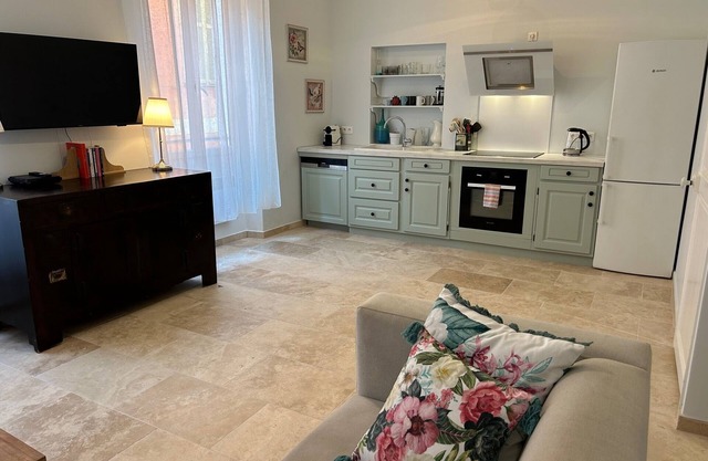 Rossetti Rosa Vieux Nice 2 bed