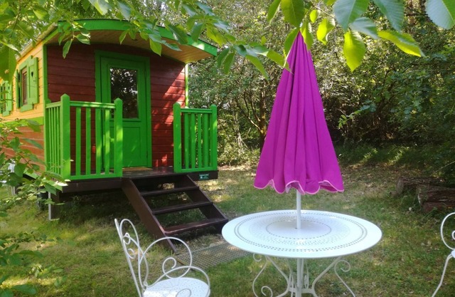 Roulotte des Saules, natural and peaceful!