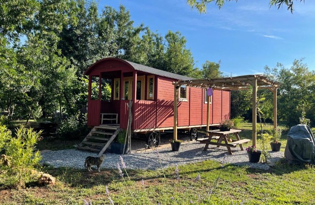 Roulotte , hébergement atypique