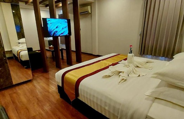 Royal Crown Hotel