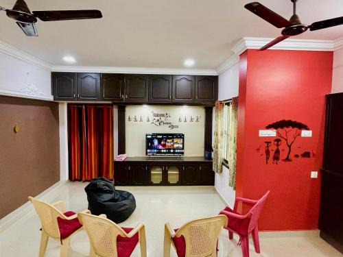 Royal Paradise Inn