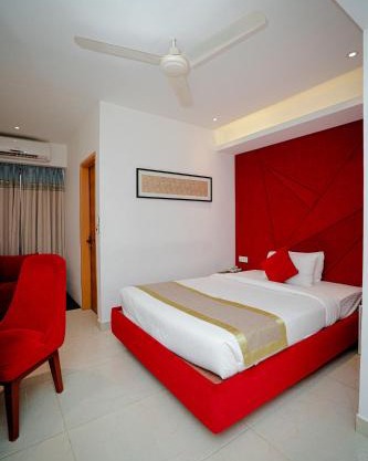 Royal Raj Hotel