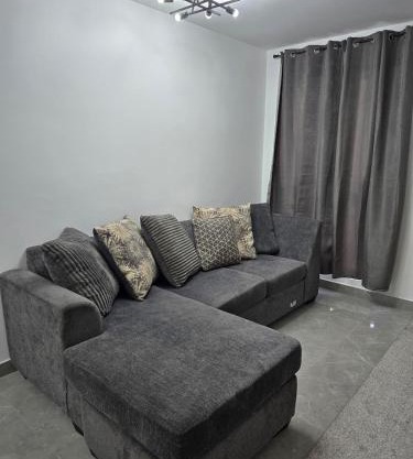 Royal's Kingston Suite 2