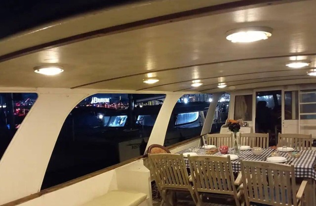 RoyalSeaSuite Dream Getaway