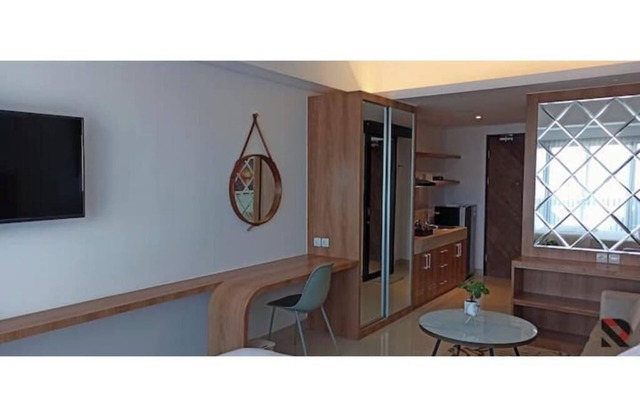 Ruby Apartment #8