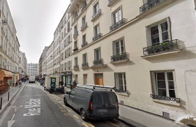 RUE MALAR 7EME- A LUXURY HOME WITH A BEAUTIFUL FRENCH DECOR NEXT TO THE SEINE
