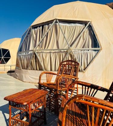 Rum Goldeneye luxury camp