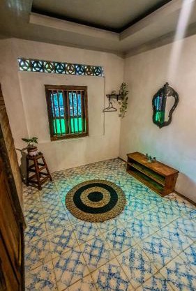 Rumah Gaharu - Wetan