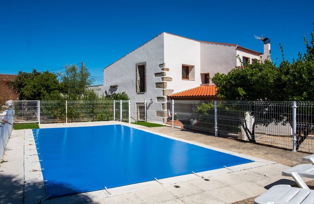 Rural House 'Casa Rural El Trillo' with Private Pool, Private Terrace and Wi-Fi