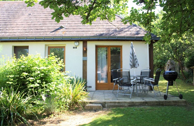 Rural gîte with Pool, WIFI, 2 Bedrooms 2 BA