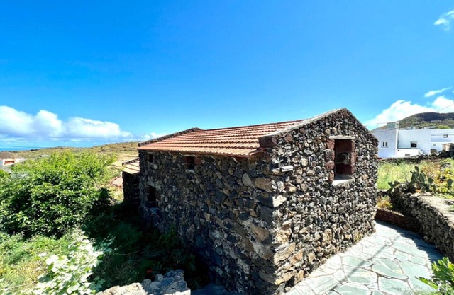 Rural house with BBQ loft and beautiful views