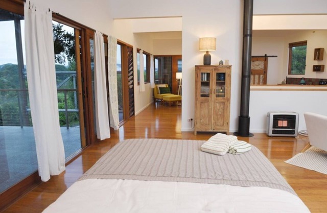 Rural Studio Retreat with Stunning Mountain Views