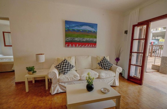 Rustic apartment Terrassa in Cala Ratjada in Mallorca for 4 people with terrace.