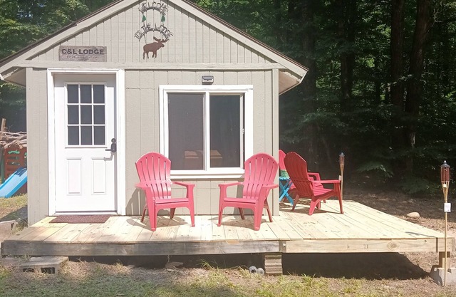 Rustic Cabin on 10 secluded acres
