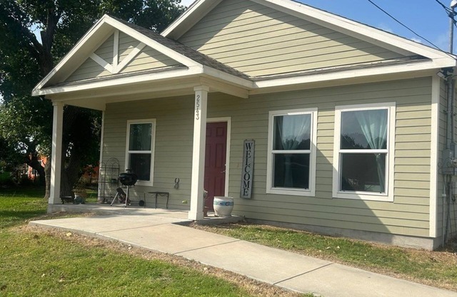 Rustic Coastal 2BR on 6 Acres - 3 miles from Harbor and 12 minutes from Port A