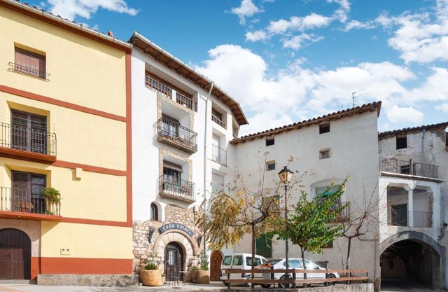 Rustic Holiday Home in Tolva near Mont Rebei Lake