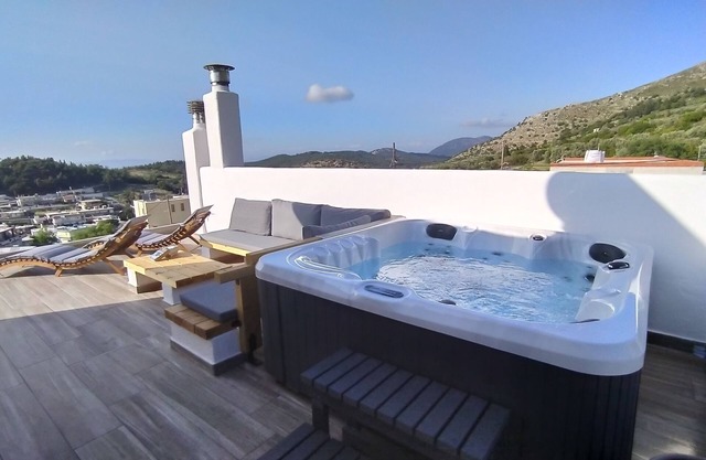 Rustic House "Smaro"