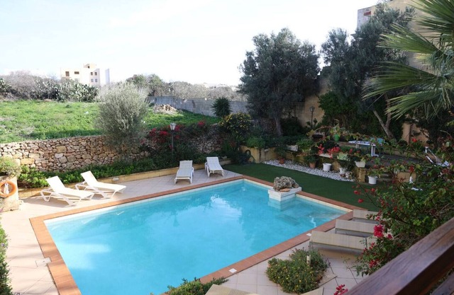 Rustic Xagħra Farmhouse with Pool, Garden & BBQ