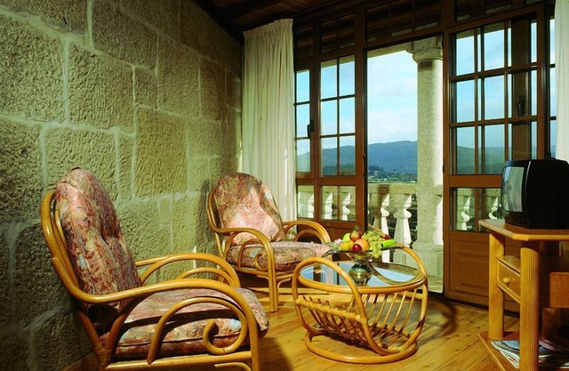 Rusticae Casa Antiga do Monte