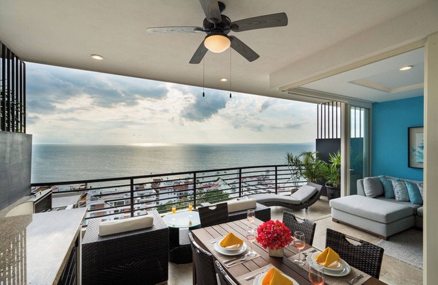 S606 Best 2BR Ocean and City Views in the Romantic Zone