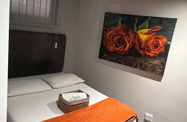 Safe and secure Wild olive apartments. 2 minutes walk to the mall and Hospital