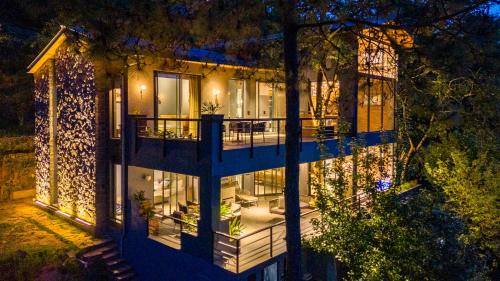 SaffronStays The Hill Abode