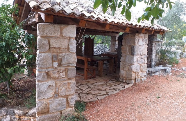 Sage House - One Bedroom Holiday Cottage with Terrace