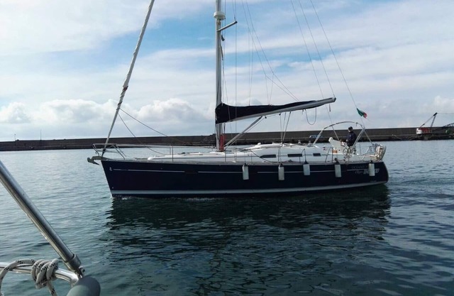 Sail Boat to Navigate to Amalfi Coast