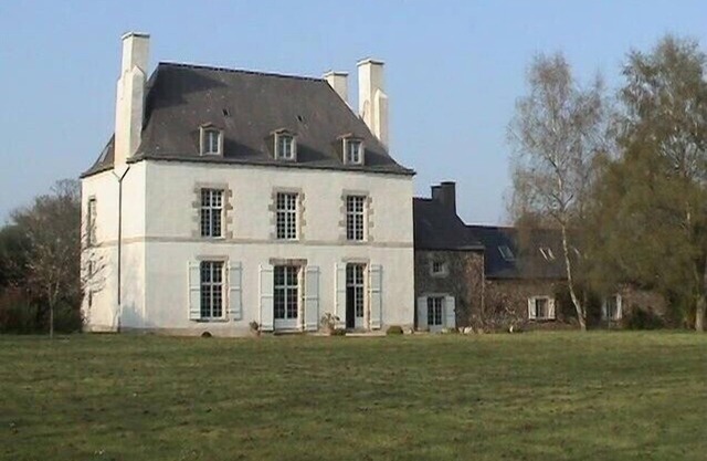 Saint Malo Historic manor house Gite sleeps 10