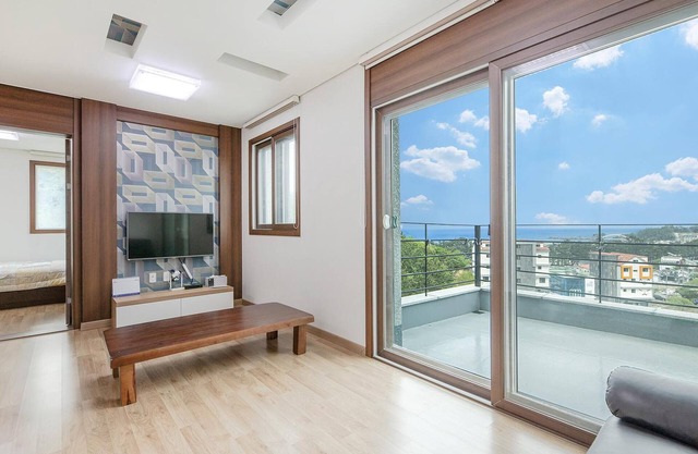 Samcheok Santorini Pension