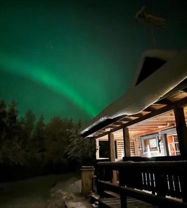 Sampo Chalet with Hot Tub