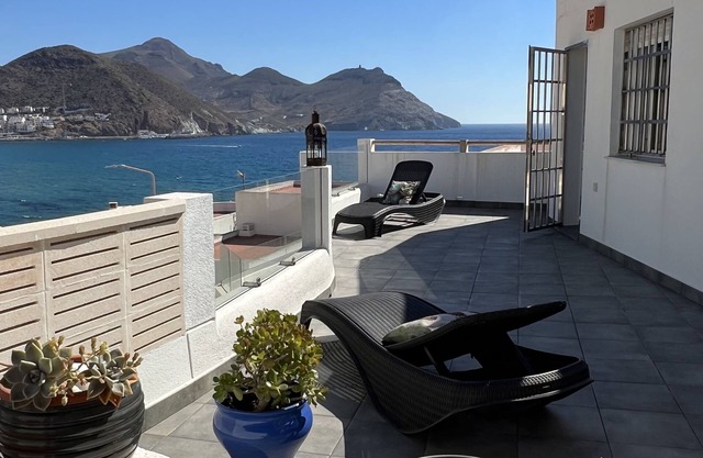 San José, quiet and large terrace at 100m beach